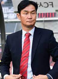 서울의 정식 감독으로 부임한 첫 해 곧바로 k리그 우승을 차지하며 화제를 모았던 2012년 일이다. ìµœìš©ìˆ˜ ê°ë… ì‹¤ì œë‚˜ì´ ì•„ë‚´ ê²°í˜¼ ì•Œì§œë°°ê¸° ë‰´ìŠ¤