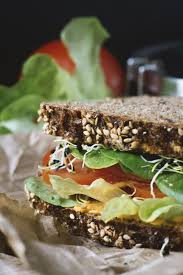 Schluss Mit Langweilig 5 Vegane Pausenbrot Varianten Mit Bildern Pausenbrot Lebensmittel Essen Rezepte
