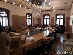 Natürlich kannst du diese methode auch für andere nachrichten anwenden, z.b. Statt Zu Basteln Falten Erzieherinnen Im Neustadter Rathaus Wahlunterlagen Onetz