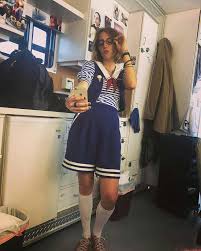 The amazing coming out bathroom scene with robin & steve, in full. Maya As Robin Yhazst Stranger Things 011 Facebook