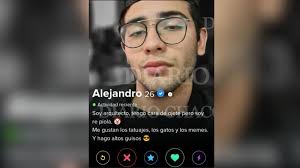 El perfil de Tinder con el que César Sena conoció a Cecilia Strzyzowski y  la mentira sobre su edad