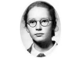 Алла пугачева появилась на свет в москве 15 апреля 1949 года. Alla Pugacheva Biografiya Foto Lichnaya Zhizn Muzhya Deti Vnuki Rost I Ves Slushat Pesni Onlajn 2021 Uznaj Vsyo
