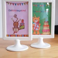 Die Fertigen Geburtstagsaufsteller Fur Die Kinder Mit Bildern Von Katehadfielddesigns Geburtstag Grundschule Katehadfieldd Geburt Kinder Grundschule