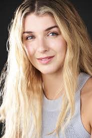 Lindsay Thorne's Instagram, Twitter & Facebook