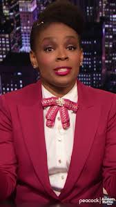 Someone's coming for your man @lizzo 👀 @theamberruffinshow #amberruffin  #cuffingseason #datingadvice #funny #chrisevans