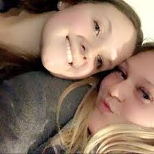 Olivia Munro (oliviamunro)