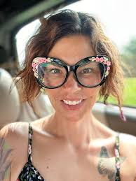 Expressions for describing someone not too bright