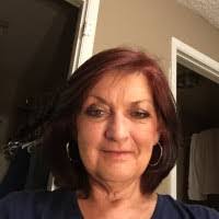 Vickie Hooper's Instagram, Twitter & Facebook