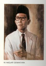 Ki hajar dewantara terlahir dengan nama asli raden mas soewardi soeryaningrat. Biografi Singkat Tokoh Ki Hajar Dewantara Bapak Pendidikan Nasional