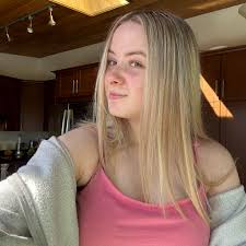 Hi I'm Izzy! My favorite Scooby Doo is Mystery Inc. And my favorite  characters are Thorn, Crystal (from Alien Invasion), Daphne, Shaggy, and  Scoob!