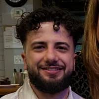 200+ perfiles de «Buffone»