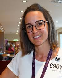 Die Ötztalerin präsentiert Janine Scheiber 🌟✨ Janine Scheiber ist die  engagierte Geschäftsführerin des LifeSteil Appartementresorts in Umhausen.  Seit der Eröffnung vor ca.einem Jahr leitet sie dieses megacoole Resort mit  viel Hingabe und