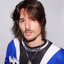 George Alcala's Instagram, Twitter & Facebook