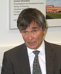 Akateemisen alan huiput savustivat huippututkijat pois Suomesta: kateus ja  rahanahneus syynä?