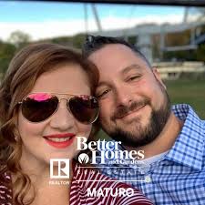 Who is a good travel agent in the Mount Holly area?