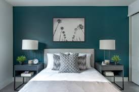 Bleu pâle presque pastel, nimbé d'un soupçon de vert, cette teinte sera parfaite pour réveiller un intérieur trop terne et apporter une touche lumineuse et gaie. Chambre Turquoise Photos Et Idees Deco De Chambres Avril 2021 Houzz Fr
