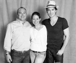 He's got an older brother named robert and a younger sister, robyn. Ian Somerhalder Fans En Twitter Ian Possui Um Irmao E Uma Irma Chamados Bob E Robin