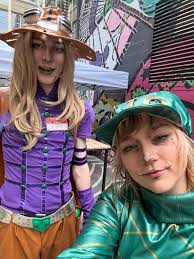 Is that professional singer and hobby cosplayer Elliot Lee as Diego from  Jojo's Bizarre Adventure part 7 at @anitomo_con !? ♡
