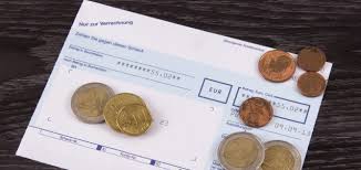Scheck — der scheck (auch check, cheque) ist ein wertpapier, das eine unbedingte zahlungsanweisung eines kunden eines kreditinstituts an seine bank (bezogener) enthält. Verrechnungsscheck Einlosen Darauf Musst Du Achten Mystipendium