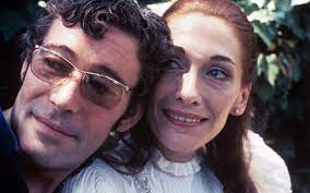 Siân mary lloyd (born 3 july 1958) is a welsh television presenter and meteorologist from maesteg. Sian Phillips Interview Lockdown With Peter O Toole Would Have Been Idyllic