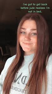 he actually relizes when im not in bed 🤣#greenscreen #huskylife #loudmouth