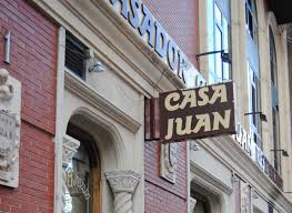 Especialidad en carnes, embutidos, quesos y vinos. Restaurante Asador Casa Juan