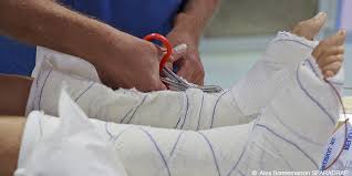 L'amour est la seule maladie dont on n'aime pas guérir. Mon Enfant A Un Platre Sparadrap