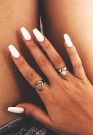 1 uñas de decoradas con pedrería. Unas De Gel Unas Blancas Manicura De Unas Unas De Gel Blancas