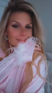 A little giggle. Back to posting again, I’ve missed you all 💕, Xx