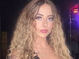 Mercedes Marie's Instagram, Twitter & Facebook