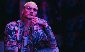 Stig brenner , unge ferrari — lukten av høst. Ua Stul2a6l7m