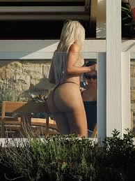 1 best u/goshhad images on Pholder | Kim's ass so massive it's swallowing  her thong