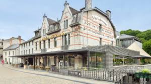 Wout bru genoot zijn opleiding in ter groene poorte in brugge en deed ervaring op in het buitenland. Hotel Sanglier In Durbuy Ardennen Nl Vakanties Informatie