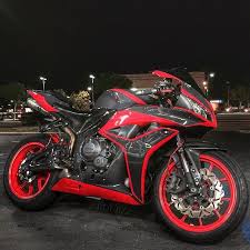 Awesome Bike Luv Tha Colour Carbon Fiber Cbr600rr Via Rdubzz Go Check Out His Page Rider Cbr600rr Fireblade Honda Mo Motorcycle Fast Bikes Super Bikes