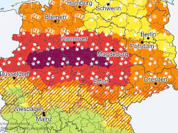 Aktuell liegt eine unwetterwarnung für nrw vor. Wetter Alarm Schneesturm Tristan Trifft Deutschland Hochstmogliche Unwetter Warnstufe Lila Welt