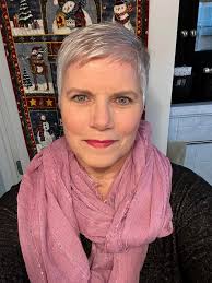 How great does she look in PINK