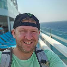 First they cut Tyler Lockett and now Metcalf requests a trade. Where does  he land? 👀🫣