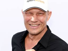He is best known for his 1995 showing against george foreman in a bout that many observers thought he won. Axel Schulz Ungewohnter Anblick So Sieht Er Ohne Cap Aus Bunte De
