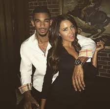 Both evander and anna are extremely private people, with their social media it's unclear where anna grew up and studied. Evander Kane Has A Really Hot Girlfriend The Buffalo Chronicle