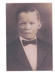 Felix James's Instagram, Twitter & Facebook