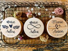 Ringbox Hochzeit Holz Personalisiert Vintage Ringkissen Ringschachtel Ringschatulle Ringschale Rund Boho Wedding Wood Personalized Ring Pillow Place Card Holders