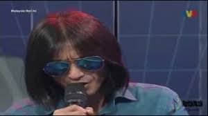 G e am nilai kasihku padamu cukup berharga. Chords For Zamani Slam Jika Kau Rasa Getarnya Live
