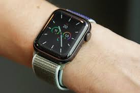 Customers were able to purchase the device later that day, and it was released on september 20. Apple Watch 5 Test Und Vergleich Von Series 5 Und 6 Computer Bild