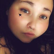 Looking for photographers in Xenia area with an indoor studio?