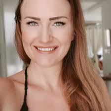 Lisa Orth's Instagram, Twitter & Facebook