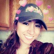 Lesly Pineda's Instagram, Twitter & Facebook