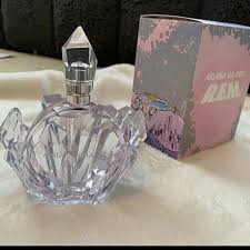 Only thing is it doesn't last as long as some of my perfumes. Pin On Fondos