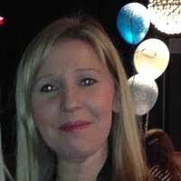 Leanne Wills's Instagram, Twitter & Facebook