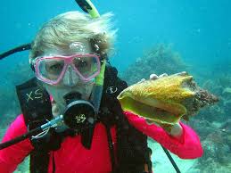Scuba Diving On Looe Key Reef Florida Keys A Sanctuary For Sea Life Tropical Travel Girl