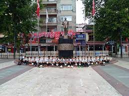 Bjk spor okullarındaki öncelik, çocukların bu ihtiyaçlarını karşılamak ve sağlıklı bireyler olarak yetişmeleri için spor yapmalarını sağlamaktır. Besiktas Jimnastik Futbol Okulu Home Facebook